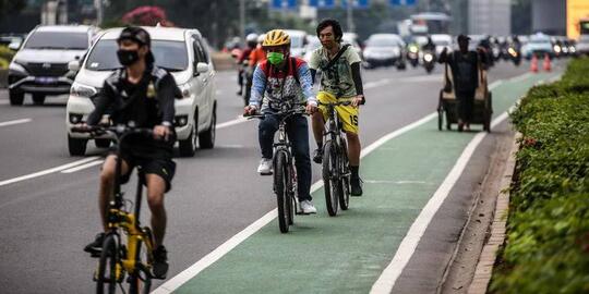 Banyak Pesepeda Ngeyel Melaju Diluar Jalur Khusus, Kalau Tertabrak Siapa yang Salah?