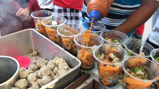 Dari Telur Gulung Sampe Buah Potong, Inilah Review Jajanan SD Versi Ane!