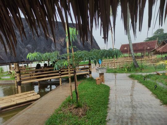 Mau Yang Kampungan? Ke Sini Aja! Sunda Banget