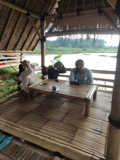 Mau Yang Kampungan? Ke Sini Aja! Sunda Banget