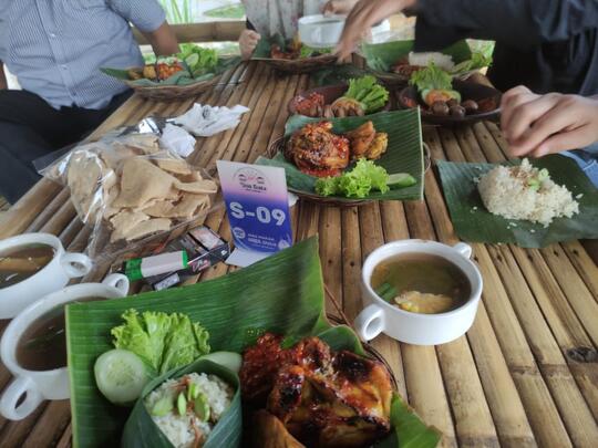 Mau Yang Kampungan? Ke Sini Aja! Sunda Banget