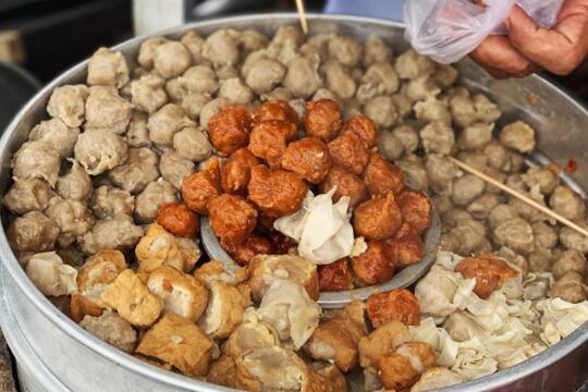 Tahu Nggak? Kalo Gak Semua yang Bulat Itu Bakso dan Gak Selamanya Bakso Itu Bulat