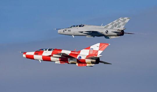 MiG-21 Kroasia Jatuh Saat Latihan, Kedua Pilot Selamat