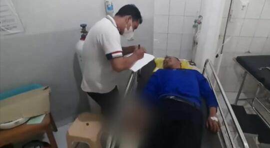 Nekat Lamar Istri Orang, Pria Ini Dibacok Suaminya! Nice Try Gan!