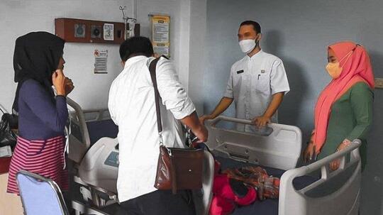 Tidak Untuk Ditiru, Seorang Ayah Nekat Sunati Anaknya Sendiri Sebab Terdesak Biaya