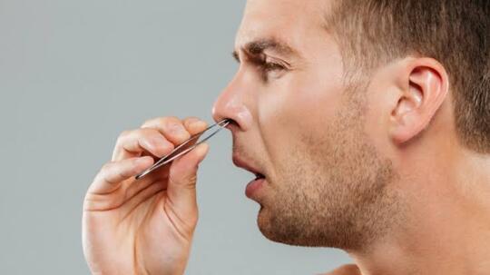 Suka Cabut Bulu Hidung? Awas, Ternyata Ada Bahaya yang Tidak Bisa Untuk Disepelekan