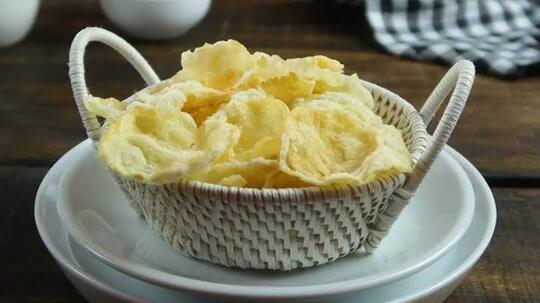 Makanan Ringan Khas Indonesia, Ini Dia Beberapa Jenis Keripik yang Bisa Untuk Dicoba