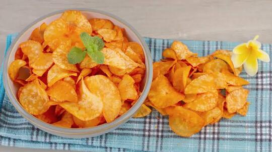 Makanan Ringan Khas Indonesia, Ini Dia Beberapa Jenis Keripik yang Bisa Untuk Dicoba