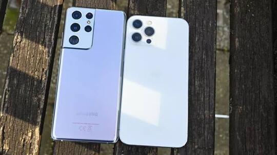Perbandingan Samsung Dan iPhone, Manakah Yang Kamu Suka?