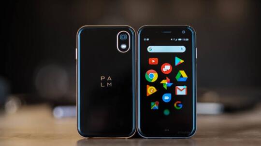 Palm Phone, Benarkah Smartphone Terkecil Di Dunia?