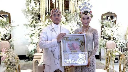 Uniknya Pernikahan dengan Mahar Kain Kafan, Bukti Cinta Tak Harus Mahal Tapi Sakral