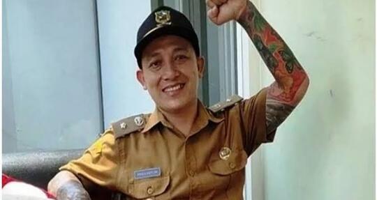 Kades Bertato, Apa Yang Salah Dengan Tato! Ingat Bu Susi Kan?