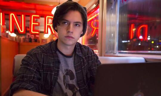 Bukan Sombong atau Antisosial, Ini Dia Ciri-ciri Orang Introvert yang Perlu Dipahami