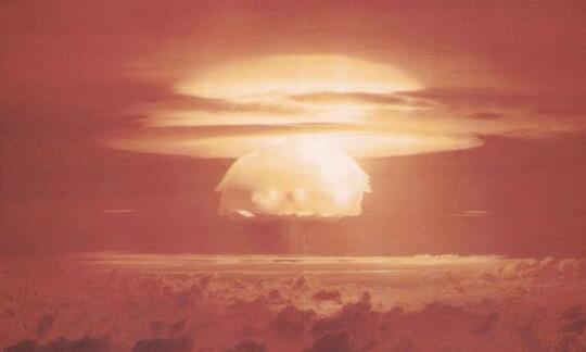 Apa Yang Terjadi Jika Tsar Bomba Meledak Di Jakarta?