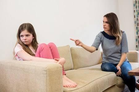 Apa Benar Anak Zaman Sekarang Kurang Sopan, Kalau Menurutmu Gimana Gan?