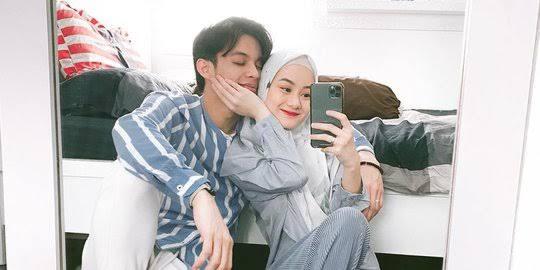 Dinda Hauw dan Rey Mbayang Panen Kritik Warganet karena Pamer Kemesraan, Emang Salah?