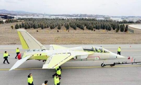 Prototype Jet Latih Tempur Hurjet Buatan Turki Memulai Uji Coba Mesin di Darat
