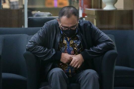 Usai Dipecat, Rafael Dipastikan Tidak Dapat Uang Pensiun! Adilkah?