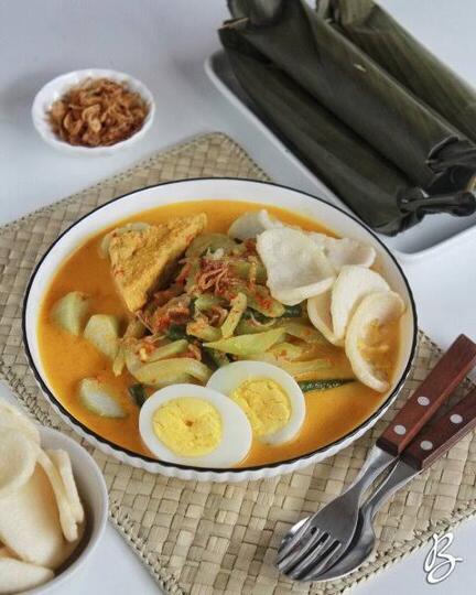 Asal Usul Lontong Sayur!