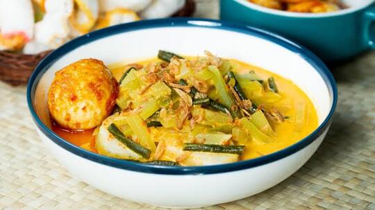 Asal Usul Lontong Sayur!