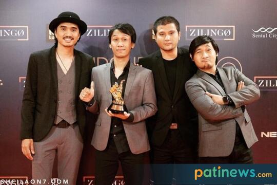 Shile On 7, Band Legend Yang Sederhana!