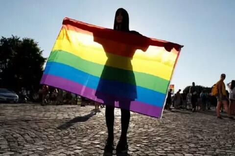 Ngeri, Uganda Akan Hukum Mati LGBT Tanggapannya Gansist?