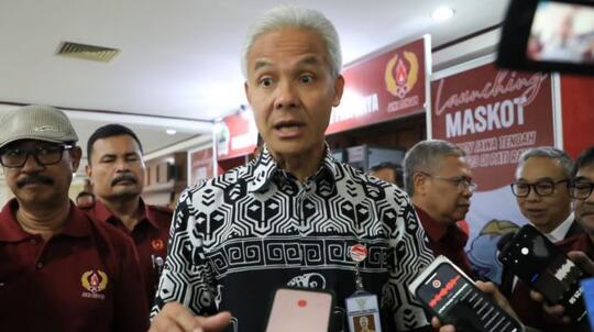 Menarik Untuk Dibahas, Ganjar Pranowo Ajak ASN Bagi Parsel Dengan Cara yang Berbeda!