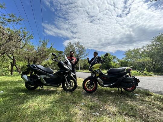 Dua Matic Adventure itu Kita Drag Test ADV 160 VS SRGT200, DIlarang Baper