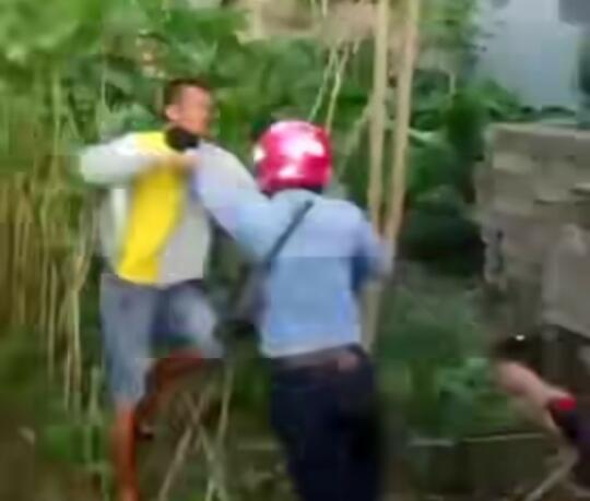 Tidak Mau Bayar Hutang, Berujung Ribut Sama Debt-Collector! Siapa yang Salah?