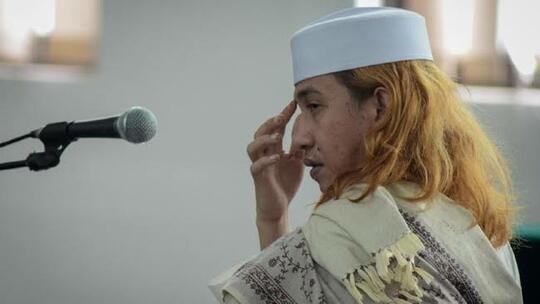 Gara-gara Kawal dan Cium Tangan Bahar bin Smith, 3 Petugas Bandara Dipecat!