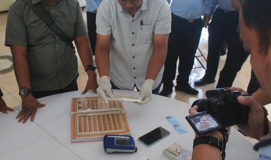 Biadab! Pasutri Ini Seludupkan Sabu di Dalam Al-Qur'an! Begini Modusnya!