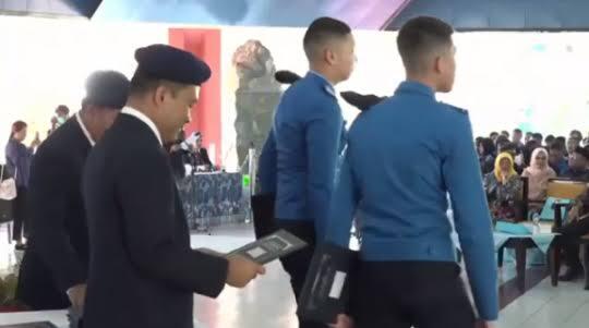 Perbuatan Ortu Berdampak Pada Anak? Warganet Terharu Momen Kelulusan Anak Ferdy Sambo