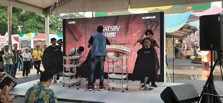 Potret Pengunjung HobbyGround yang dibuat Ganteng di booth GATSBY