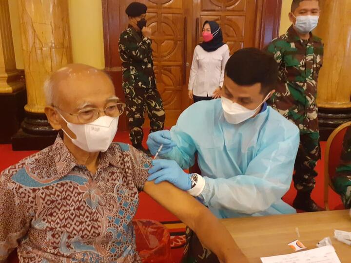 Purnawirawan TNI AL Laksanakan Vaksinasi Covid-19
